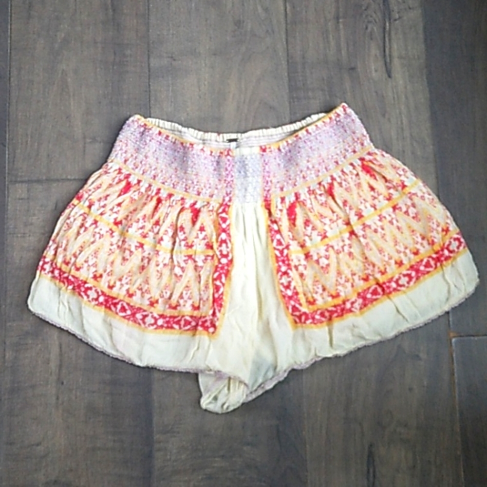FREE PEOPLE BOHO HIPPIE PRINT SMOCK WAIST SHORTS WOMANS XS